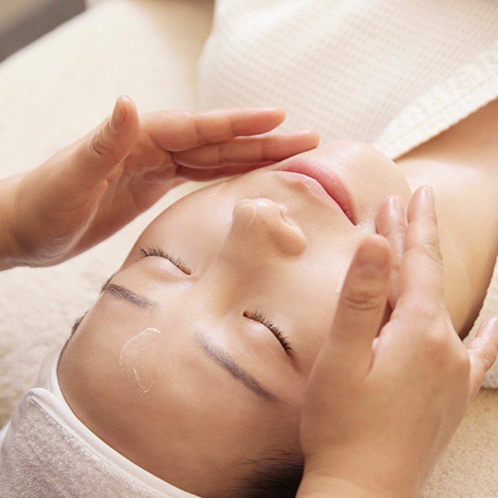 Back Care + Facial 90